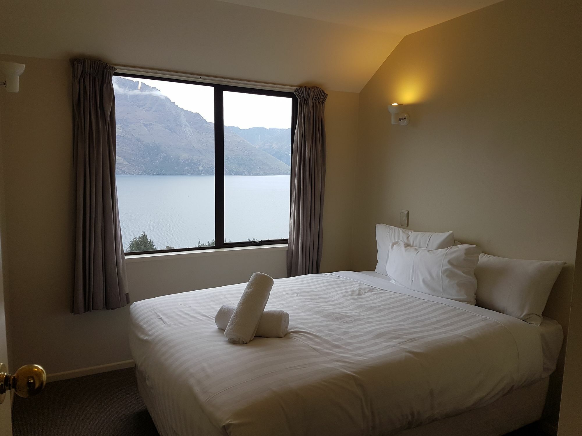 Queenstown Lakeview Holiday Home-5Mins To Town Eksteriør billede